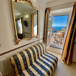 Pensión Giovanni, Manarola