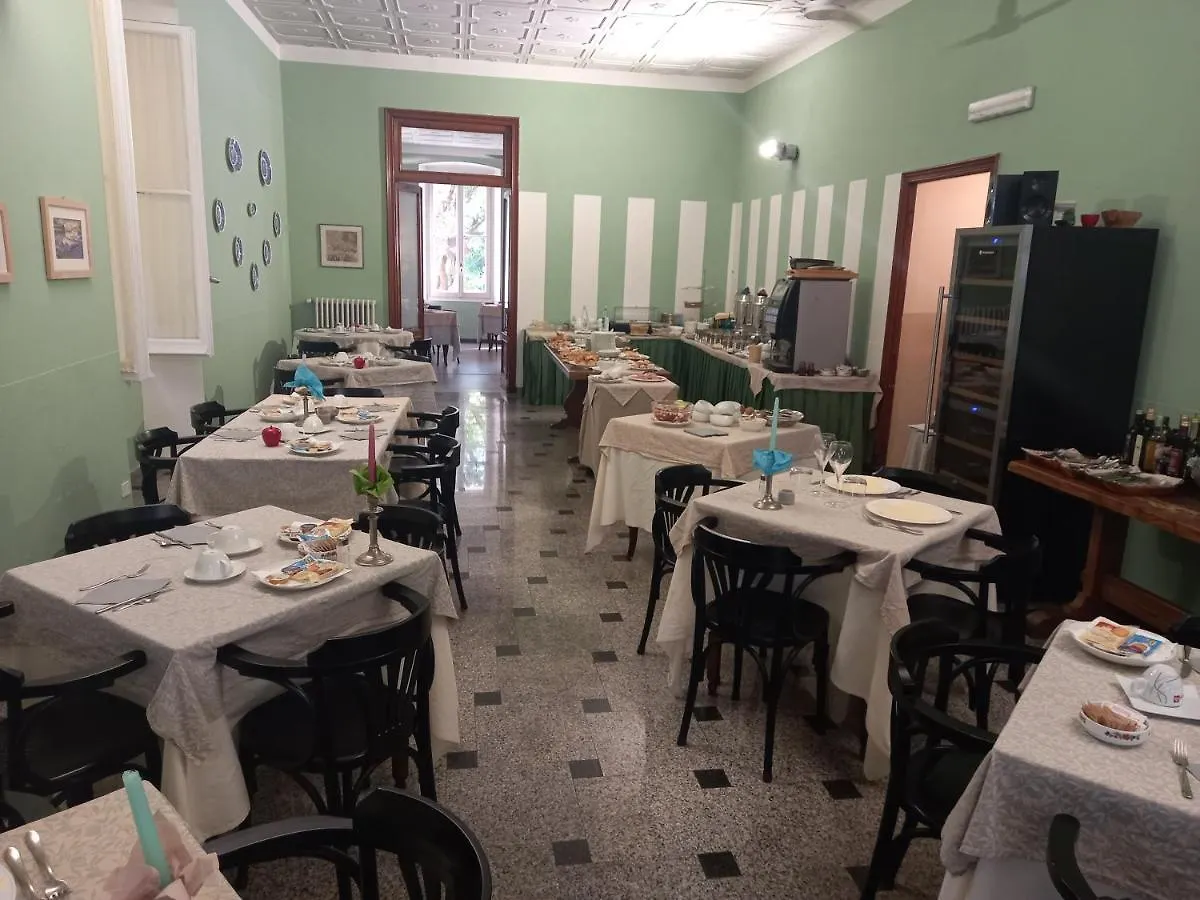 Hotel Miramare Lavagna Italien